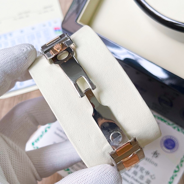 ブランド時計全体デザイン